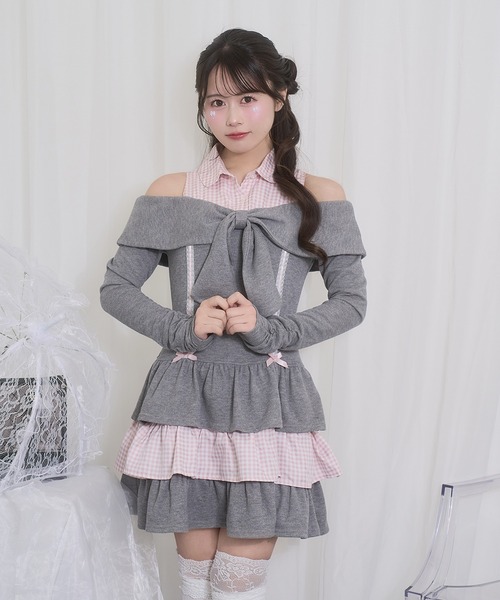 Honey Cinnamon(ハニーシナモン)の「オフショルリボンドッキングワンピース(ワンピース・レディース・グレー/ブラック・FREE)」の17枚目の写真