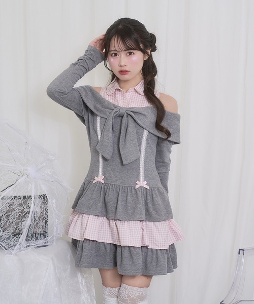 Honey Cinnamon(ハニーシナモン)の「オフショルリボンドッキングワンピース(ワンピース・レディース・グレー/ブラック・FREE)」の18枚目の写真