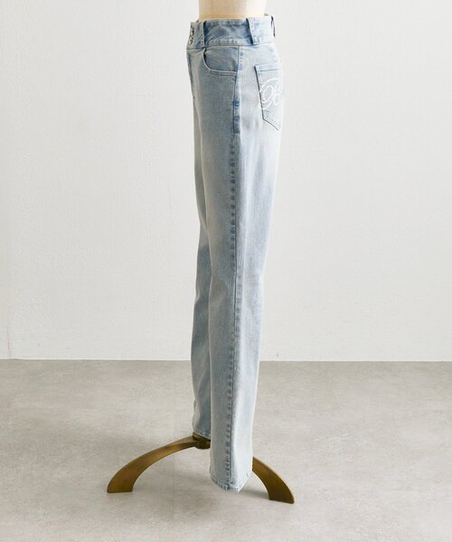 OLIVE des OLIVE(オリーブデオリーブ)の「【Belle Charme】Back Logo Flare Denim(デニムパンツ・レディース・グレー/ブラック/サックスブルー・MEDIUM/SMALL)」の4枚目の写真