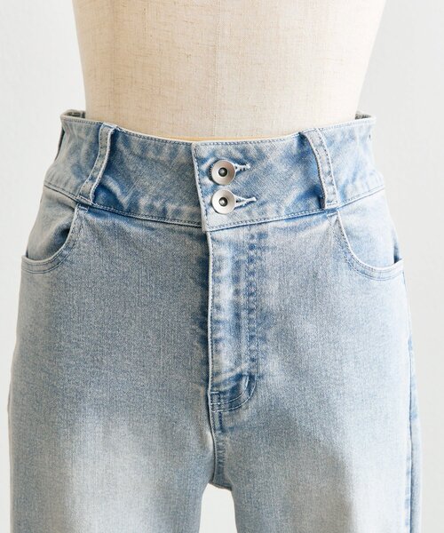 OLIVE des OLIVE(オリーブデオリーブ)の「【Belle Charme】Back Logo Flare Denim(デニムパンツ・レディース・グレー/ブラック/サックスブルー・MEDIUM/SMALL)」の6枚目の写真