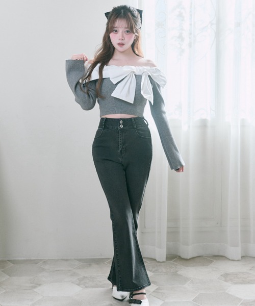 OLIVE des OLIVE（オリーブデオリーブ）の「【Belle Charme】Back Logo Flare Denim（デニムパンツ・レディース・グレー/ブラック/サックスブルー・MEDIUM/SMALL）」の9枚目の写真