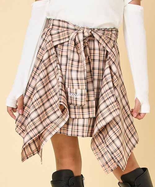 ANAP kids（アナップキッズ）の「腰巻風チェックスカート（スカート・キッズ・ベージュ/ネイビー/ラベンダー・130/120/110）」の2枚目の写真