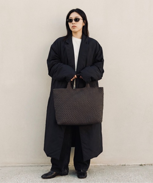 ONE DAY KMC (ワンデイケーエムシー)の「HERB/Intrecciato Middle Tote Bag with Pouch/ポーチ付きミドルトートバッグ(トートバッグ・レディース・ブラウン/グレー/ブラック・FREE)」の3枚目の写真
