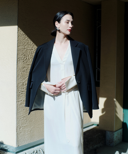 Noble（ノーブル）の「ELENI/エルニ キュプラサテンリーンワンピース（ワンピース・レディース・ブラック/ホワイト・36/38）」の2枚目の写真