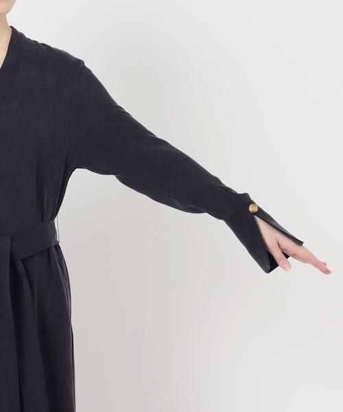 Noble（ノーブル）の「ELENI/エルニ キュプラサテンリーンワンピース（ワンピース・レディース・ブラック/ホワイト・36/38）」の12枚目の写真