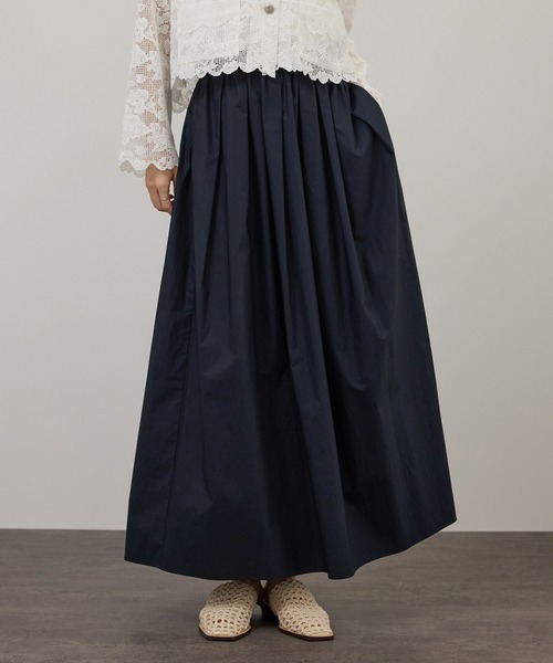 SALON adam et rope'(サロン アダム エ ロペ)の「コーティングギャザータックスカート / セットアップ対応(スカート・レディース・ホワイト/ブルー系その他2・FREE)」の1枚目の写真