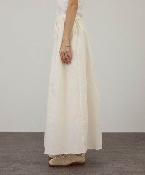 SALON adam et rope'(サロン アダム エ ロペ)の「コーティングギャザータックスカート / セットアップ対応(スカート・レディース・ホワイト/ブルー系その他2・FREE)」の8枚目の写真