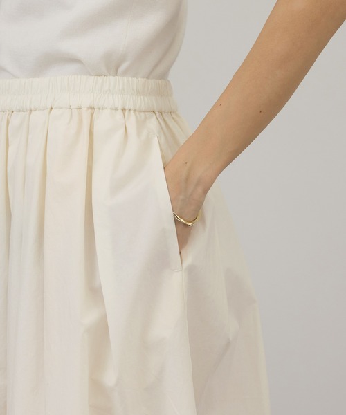 SALON adam et rope'(サロン アダム エ ロペ)の「コーティングギャザータックスカート / セットアップ対応(スカート・レディース・ホワイト/ブルー系その他2・FREE)」の11枚目の写真