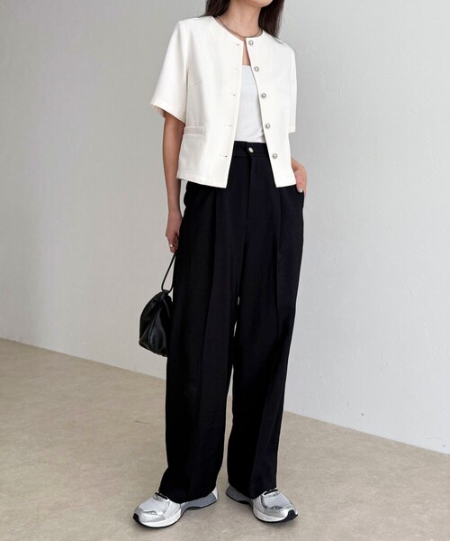 fredy emue（フレディエミュ）の「接触冷感イージースラックス（スラックス・レディース・ベージュ/チャコールグレー/ブラック・38/36）」の15枚目の写真