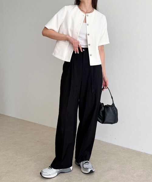 fredy emue（フレディエミュ）の「接触冷感イージースラックス（スラックス・レディース・ベージュ/チャコールグレー/ブラック・38/36）」の18枚目の写真