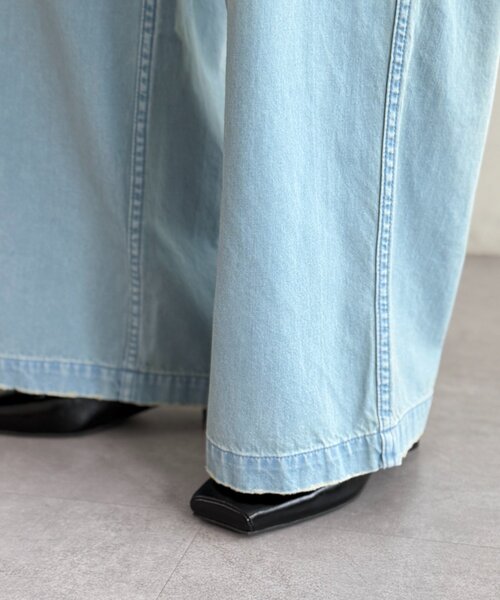 LOUNGEDRESS（ラウンジドレス）の「ベイカーデニムパンツ（デニムパンツ・レディース・オフホワイト/ブルー・MEDIUM/SMALL）」の7枚目の写真