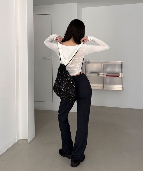 4INT.(フォイント)の「サイド スタッズ スリム ブーツカット バンディング トレーニング パンツ(その他パンツ・レディース・チャコール/ブラック・FREE)」の17枚目の写真