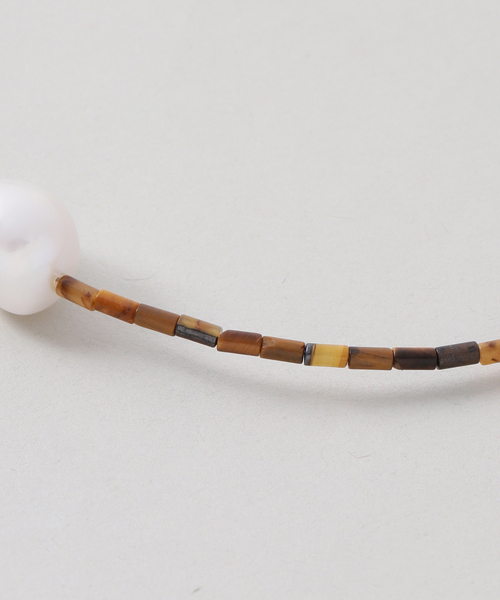 FRAMeWORK(フレームワーク)の「PREEK/プリーク Baroque pearl stone line choker ネックレス(ネックレス・レディース・ブラック/バーガンディー/レッド系その他/ブラウン・FREE)」の6枚目の写真