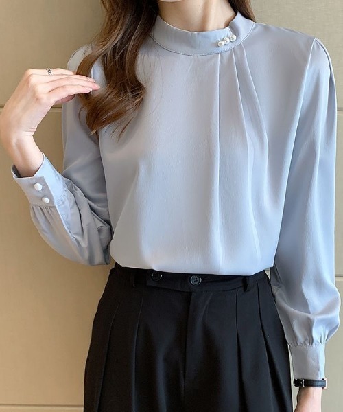 Beststore(ベストストア)の「パール付きキーネック トップス シャツブラウス(シャツ/ブラウス・レディース・ブラック/ブルー/ホワイト・M/L)」の4枚目の写真