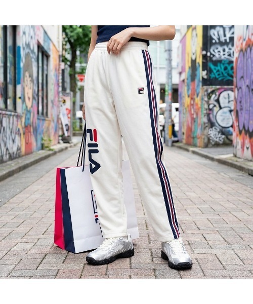 FILA(フィラ)の「TRACK PANTS(その他パンツ・レディース・レッド/ネイビー/ホワイト・L/XL/M/S)」の1枚目の写真