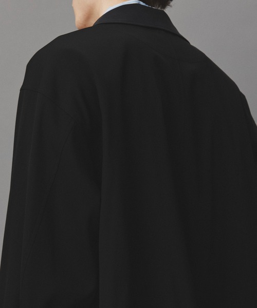 PUBLIC TOKYO（パブリックトウキョウ）の「ブラッシュドカラーオーバーコーチブルゾン /春服/切り替え/ストレッチ/伸縮性/アウター（ブルゾン・メンズ・ベージュ/ブラック・2/1）」の17枚目の写真