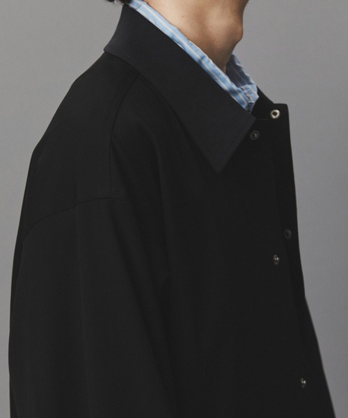 PUBLIC TOKYO（パブリックトウキョウ）の「ブラッシュドカラーオーバーコーチブルゾン /春服/切り替え/ストレッチ/伸縮性/アウター（ブルゾン・メンズ・ベージュ/ブラック・2/1）」の18枚目の写真