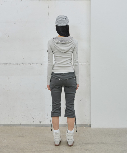 41PRAY（サイルプレイ）の「Waist Pocket Capri Pants / Charcoal（その他パンツ・レディース・チャコールグレー・2/1）」の6枚目の写真