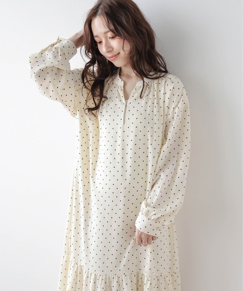 SUGAR BISKET(シュガービスケット)の「ドット柄or小花柄ティアードワンピース(ワンピース・レディース・ブラック系2/アイボリー系2/ブラック系1/アイボリー系1・LONG/SHORT)」の19枚目の写真