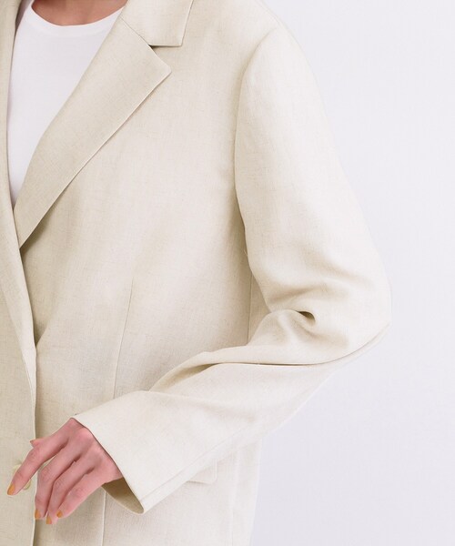 OPAQUE.CLIP(オペークドットクリップ)の「ダブルブレストジャケット【洗える/UVケア/防シワ加工/接触冷感】(テーラードジャケット・レディース・ライトベージュ/ネイビー/ベージュ・40/38/36)」の4枚目の写真