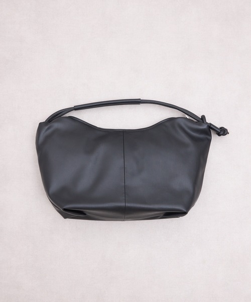 AT CREATION(アットクリエイション)の「EM : A5 合皮 軽量|アソウカショルダー 285g(トートバッグ・レディース・ベージュ/グレー/ブラック/カーキ・FREE)」の6枚目の写真
