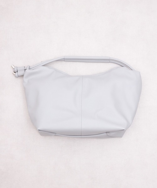 AT CREATION(アットクリエイション)の「EM : A5 合皮 軽量|アソウカショルダー 285g(トートバッグ・レディース・ベージュ/グレー/ブラック/カーキ・FREE)」の11枚目の写真