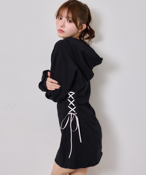 one after another NICE CLAUP(ワンアフターアナザーナイスクラップ)の「サイドレースアップパーカーミニワンピース(ワンピース・レディース・ブラック/グレー/ピンク・FREE)」の15枚目の写真