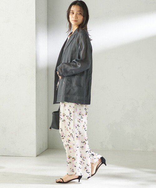 SHIPS(シップス)の「〈手洗い可能〉IPEKER プリント ワイド パンツ(その他パンツ・レディース・アイボリー/ネイビー・36/38)」の8枚目の写真