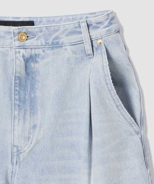 allureville(アルアバイル)の「ブリーチデニムワイドレッグパンツ(デニムパンツ・レディース・ライトブルー・2/1)」の6枚目の写真