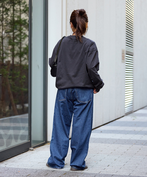 JOURNAL STANDARD(ジャーナルスタンダード)の「《追加3》シャーリングロングスリーブTシャツ(Tシャツ/カットソー・レディース・ブラック系その他/ホワイト/コバルトブルー/モカ・FREE)」の21枚目の写真