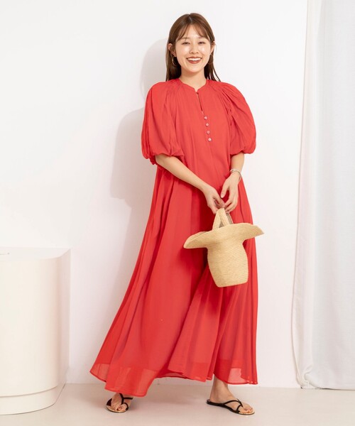 NOLLEY’S(ノーリーズ)の「【一部WEB限定カラーアイテム】ウォッシャブルハンドスモックバルーン袖ワンピース(ワンピース・レディース・レッド/ブラック/ホワイト・38)」の8枚目の写真