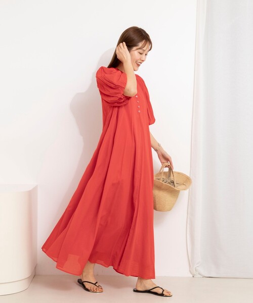 NOLLEY’S(ノーリーズ)の「【一部WEB限定カラーアイテム】ウォッシャブルハンドスモックバルーン袖ワンピース(ワンピース・レディース・レッド/ブラック/ホワイト・38)」の11枚目の写真