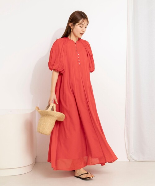 NOLLEY’S(ノーリーズ)の「【一部WEB限定カラーアイテム】ウォッシャブルハンドスモックバルーン袖ワンピース(ワンピース・レディース・レッド/ブラック/ホワイト・38)」の14枚目の写真