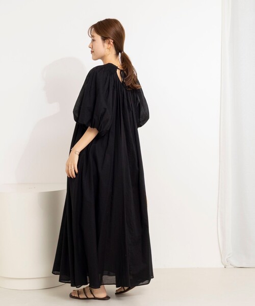 NOLLEY’S(ノーリーズ)の「【一部WEB限定カラーアイテム】ウォッシャブルハンドスモックバルーン袖ワンピース(ワンピース・レディース・レッド/ブラック/ホワイト・38)」の21枚目の写真