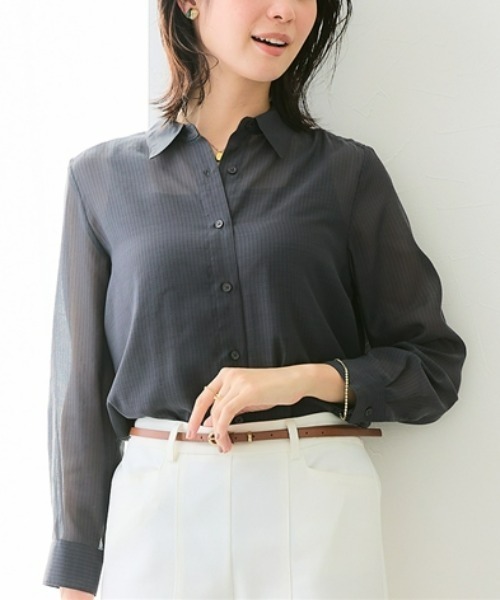 7days Life Styling(セブンデイズライフスタイリング)の「【選べる2タイプ】シアーストライプ長袖シャツ(シャツ/ブラウス・レディース・グレー系2/グレー系1/サックスブルー系1/サックスブルー系2・L/LL/3L/S/M)」の2枚目の写真