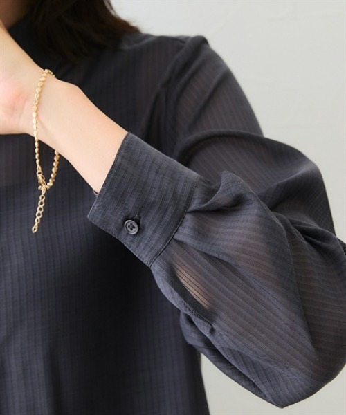7days Life Styling(セブンデイズライフスタイリング)の「【選べる2タイプ】シアーストライプ長袖シャツ(シャツ/ブラウス・レディース・グレー系2/グレー系1/サックスブルー系1/サックスブルー系2・L/LL/3L/S/M)」の21枚目の写真