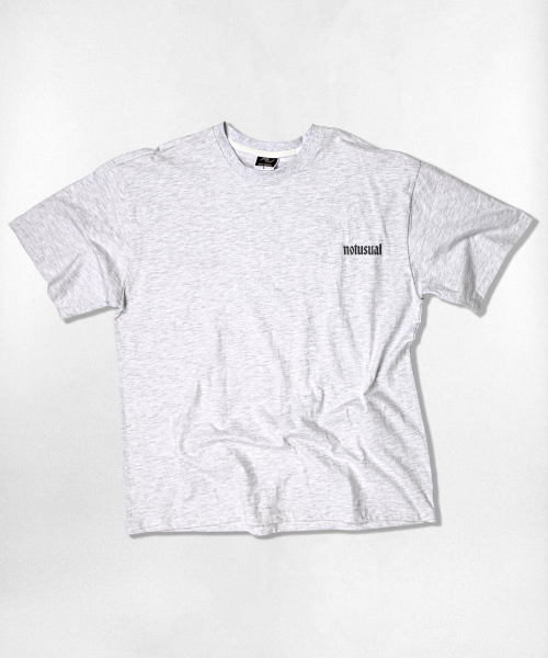 NOTUSUAL（ノットユージュアル）の「シンボルスペース オーバーサイズ 半袖Tシャツ 4色（Tシャツ/カットソー・レディース・ホワイト×グレー/ネイビー/ブラック/ホワイト・SMALL/MEDIUM/LARGE/X-LARGE）」の5枚目の写真