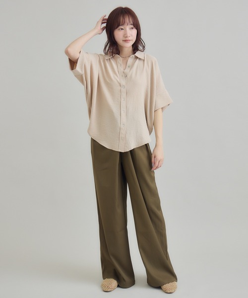 RU.TI.LE(ルチル)の「【RU.TI.LE】< 冷感・速乾・UVケア>ウェーブジョーゼットドルマンシャツ(シャツ/ブラウス・レディース・ブラック/ベージュ/カーキ/ホワイト・MEDIUM)」の18枚目の写真