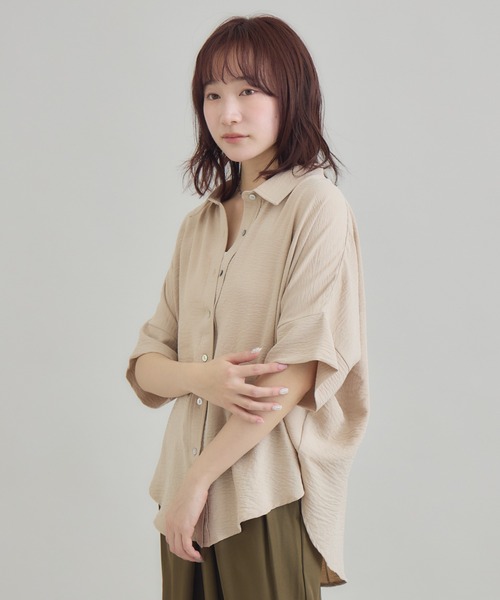 RU.TI.LE(ルチル)の「【RU.TI.LE】< 冷感・速乾・UVケア>ウェーブジョーゼットドルマンシャツ(シャツ/ブラウス・レディース・ブラック/ベージュ/カーキ/ホワイト・MEDIUM)」の20枚目の写真