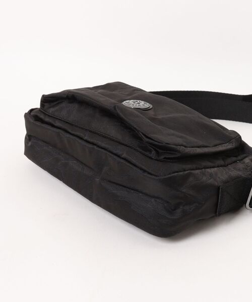 kipling(キプリング)の「【kipling】キプリング Elevated Jacquard ABANU M ショルダーバッグ(ショルダーバッグ・レディース・ブラック・FREE)」の3枚目の写真