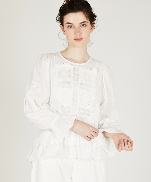 crinkle crinkle crinkle（クリンクルクリンクルクリンクル）の「【crinkle crinkle crinkle】front tapestry 2way sheer bolero/フロントタペストリー2wayシアーボレロ（カーディガン/ボレロ・レディース・ホワイト/ブラック・FREE）」の2枚目の写真