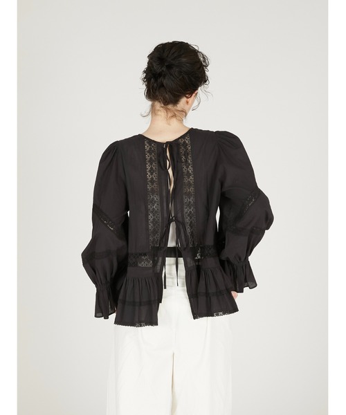 crinkle crinkle crinkle（クリンクルクリンクルクリンクル）の「【crinkle crinkle crinkle】front tapestry 2way sheer bolero/フロントタペストリー2wayシアーボレロ（カーディガン/ボレロ・レディース・ホワイト/ブラック・FREE）」の13枚目の写真