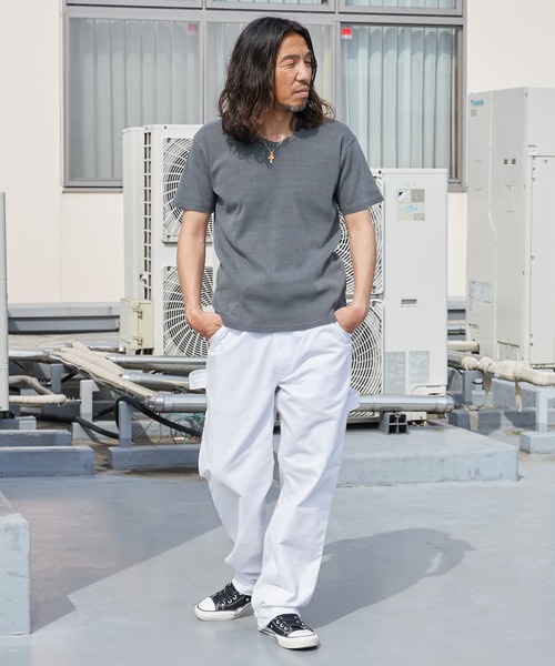ROOPTOKYO(ループトウキョウ)の「ピグメント加工テレコジャストフィットVネックTシャツ 半袖秋 秋服 2026年秋冬(Tシャツ/カットソー・メンズ・ブラック/カーキ・S/M/L)」の20枚目の写真