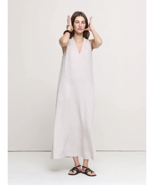 Banana Republic(バナナリパブリック)の「リネン ホルター マキシ ドレス(ワンピース・レディース・ブラック/ナチュラル・L/M/S/XS)」の8枚目の写真