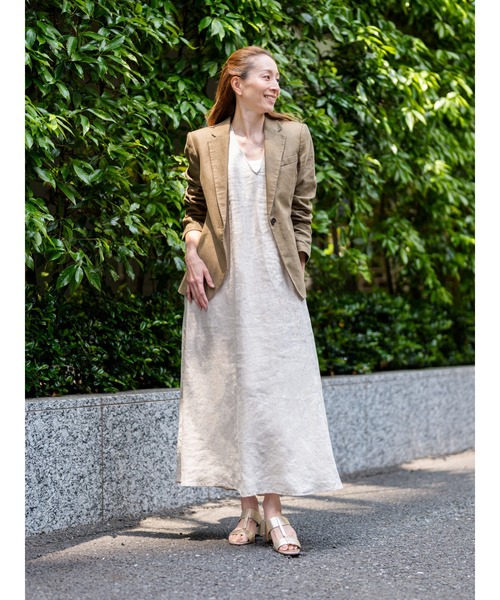 Banana Republic(バナナリパブリック)の「リネン ホルター マキシ ドレス(ワンピース・レディース・ブラック/ナチュラル・L/M/S/XS)」の3枚目の写真