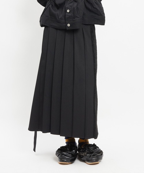 gomme(ゴム)の「ウーリーライクラップスカート(スカート・レディース・ブラック/チャコールグレー・MEDIUM)」の2枚目の写真
