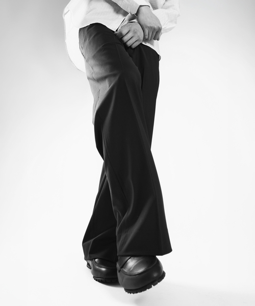 via___(ヴァイア)の「【VIA / ヴァイア】LOOSE STRAIGHT TROUSERS(スラックス・メンズ・ベージュ/グレー/ネイビー・1/2)」の14枚目の写真