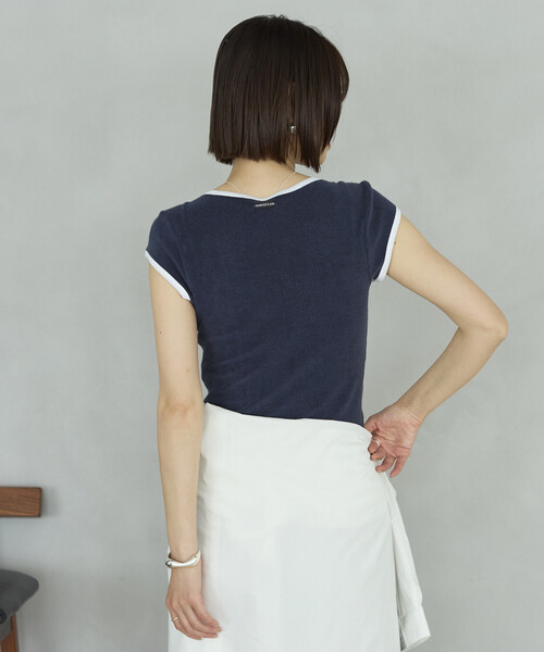 Firsthand(ファーストハンド)の「CHANTECLAIR × Firsthand/シャンテクレール 別注 Pile Compact Tee / パイル コンパクト Tシャツ(Tシャツ/カットソー・レディース・ネイビー/オフホワイト・SMALL/MEDIUM)」の6枚目の写真