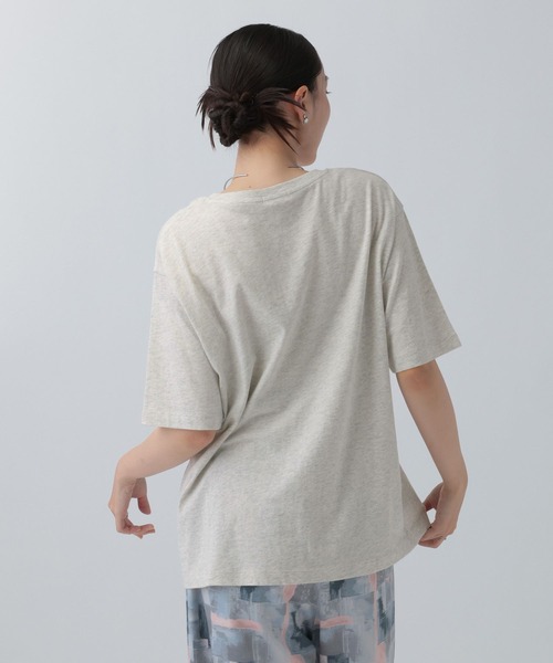 LEPSIM(レプシィム)の「アソートフォトプリントT 680390(Tシャツ/カットソー・レディース・オフホワイト/イエロー/ライトグレー/ブラック・FREE)」の17枚目の写真