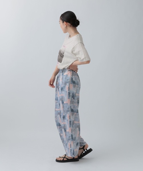 LEPSIM(レプシィム)の「アソートフォトプリントT 680390(Tシャツ/カットソー・レディース・オフホワイト/イエロー/ライトグレー/ブラック・FREE)」の19枚目の写真